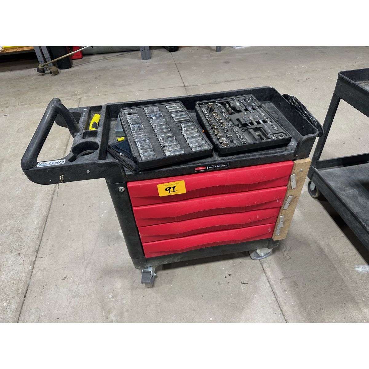 Rubbermaid TradeMaster Rolling Tool Cabinet with Contents | Rig Fee $40