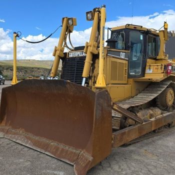 2005 Caterpillar D7R dozer