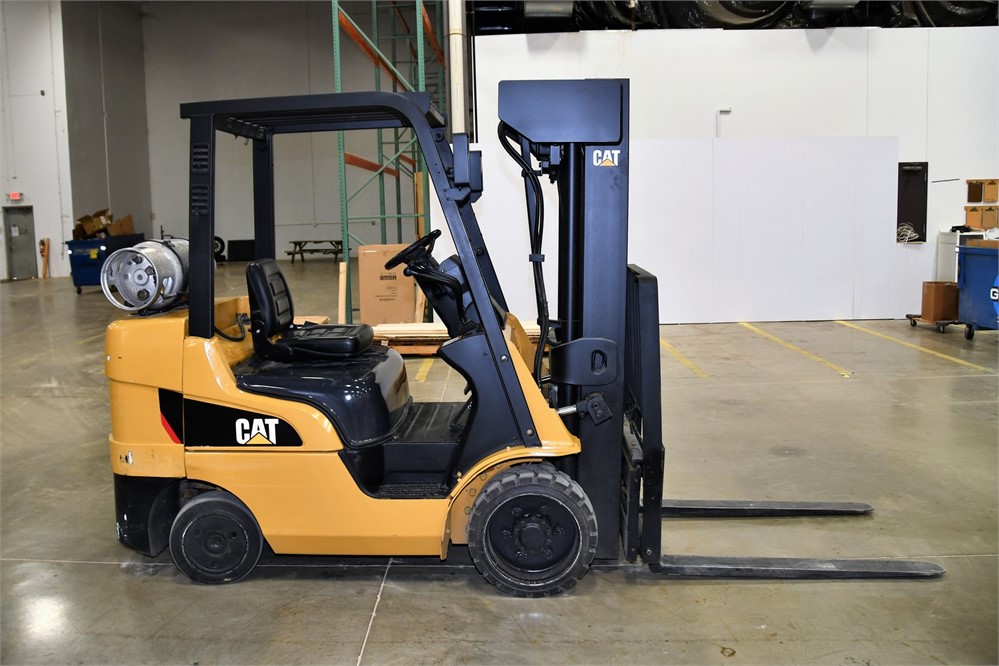 CAT 2C6000 FORKLIFT - Image 3
