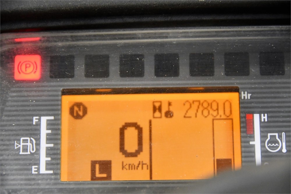 CAT 2C6000 FORKLIFT - Image 9